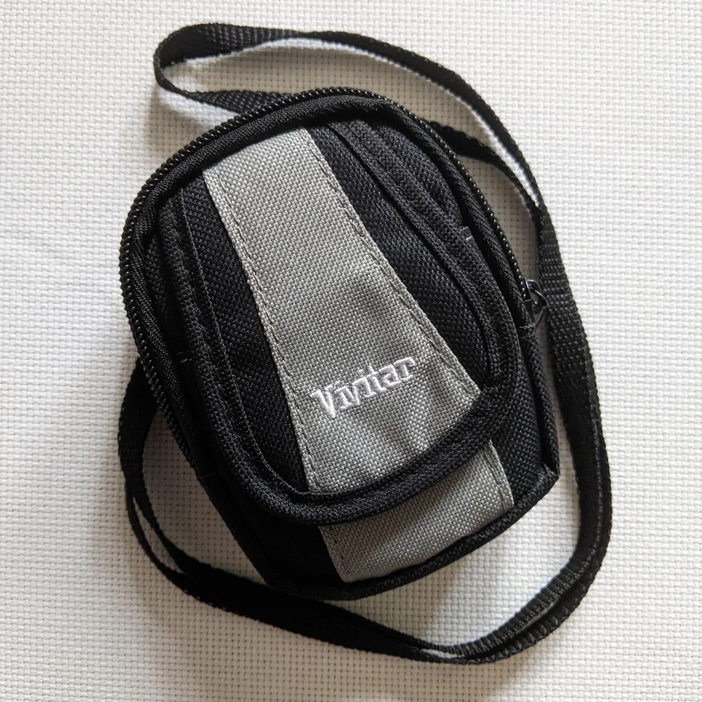 Vivitar ViviCam x029 12.1 MP Digital Camera, Case, SD Card. MISSING USB …